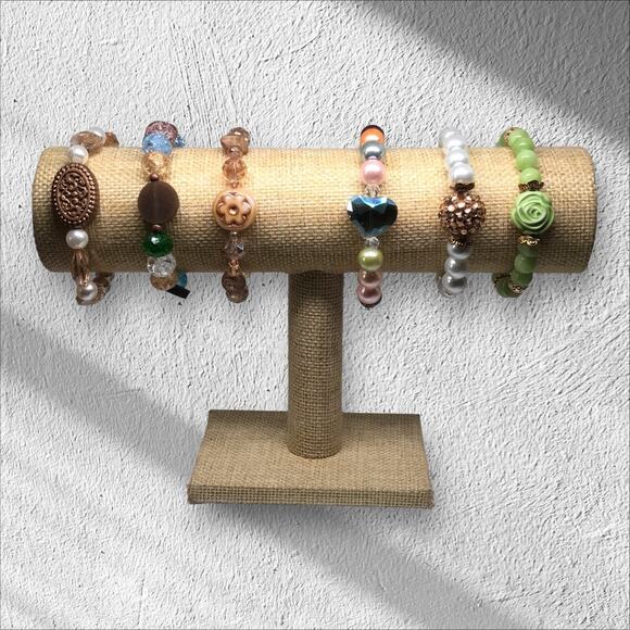 High Maintenance Glass Pearl Bracelet | Elegant Classy Stretch Accessory - Picture 5 of 7